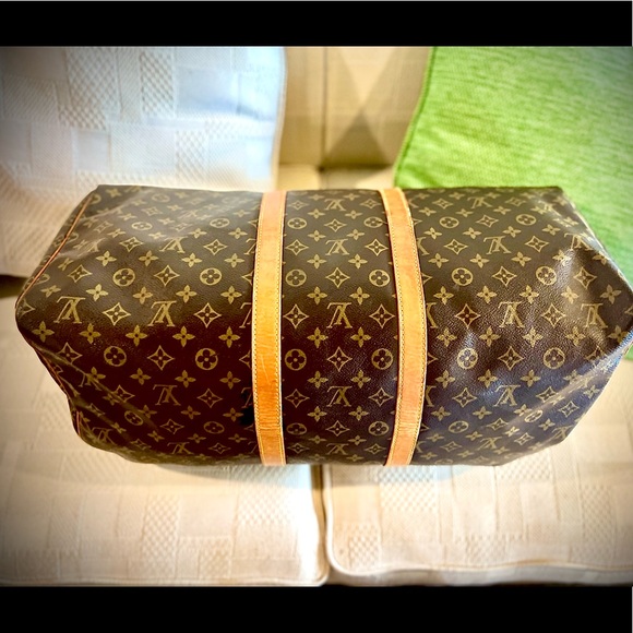 Louis Vuitton Authentic Monogram Keepall 55 - Picture 4 of 11